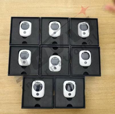 حساسية النيوترونات أكبر من 1.4CPS/µSv/h كاشف إشعاعي عالي المدى شاشة لمس كبيرة الحجم صوتي مرئي وقت الشحن